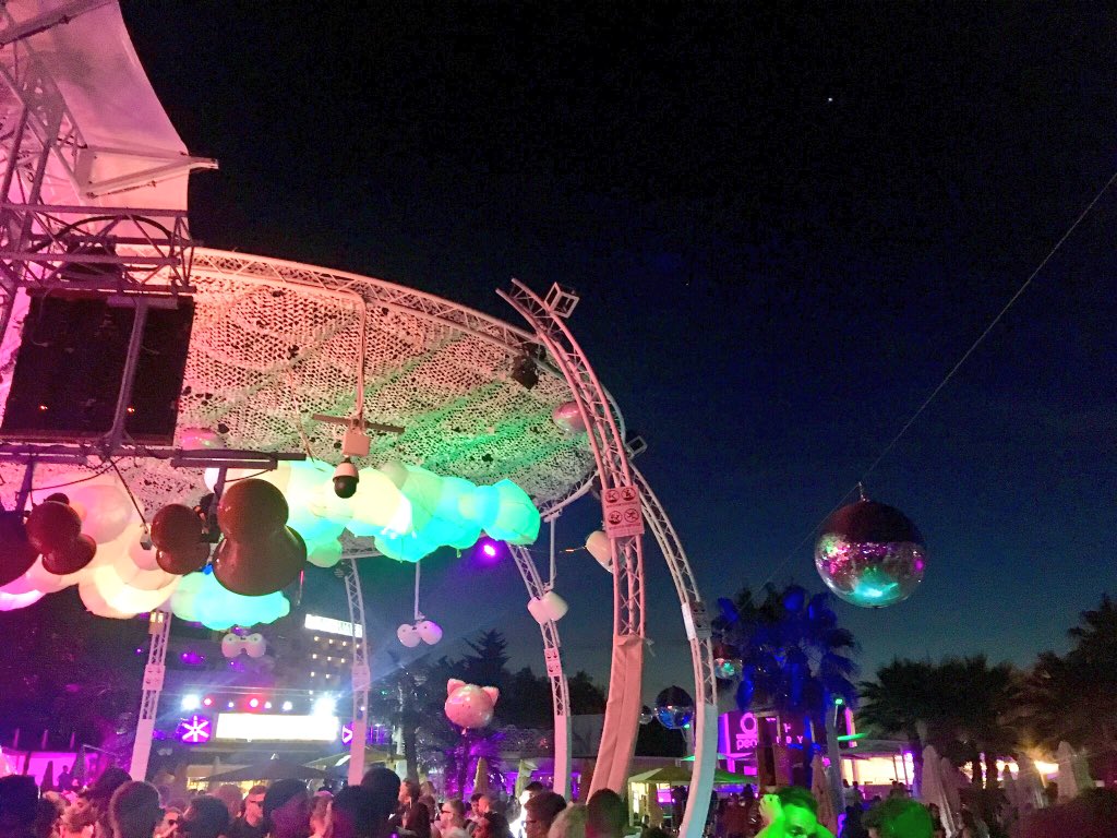 UrsMcFar's tweet photo. Ibiza days and Ibiza nights! #SeptemberWeekender ❤️ https://t.co/Y1odF7EvsB