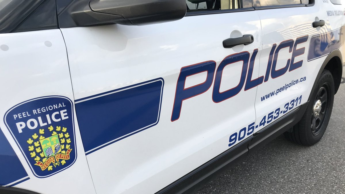 Police search for pet owner after dog attacks child in Mississauga ow.ly/jPfh30lWvHq https://t.co/HwlngzQI3k
