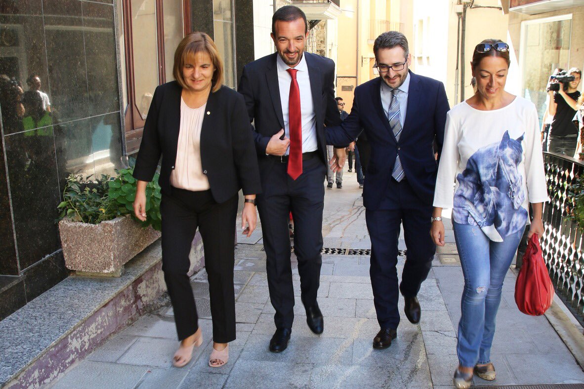comuee's tweet photo. L’Escola francesa i la Sagrada Família ja disposen de camí escolar 👧🏻👦🏻. Un projecte que sorgeix del Consell d’infants d’#EscaldesEngordany. Avui les autoritats n’han fet el recorregut. @unicefandorra @GovernAndorra @Mobilitat_AND @SafaEscaldes #Apacef https://t.co/FaeFKnGaf8