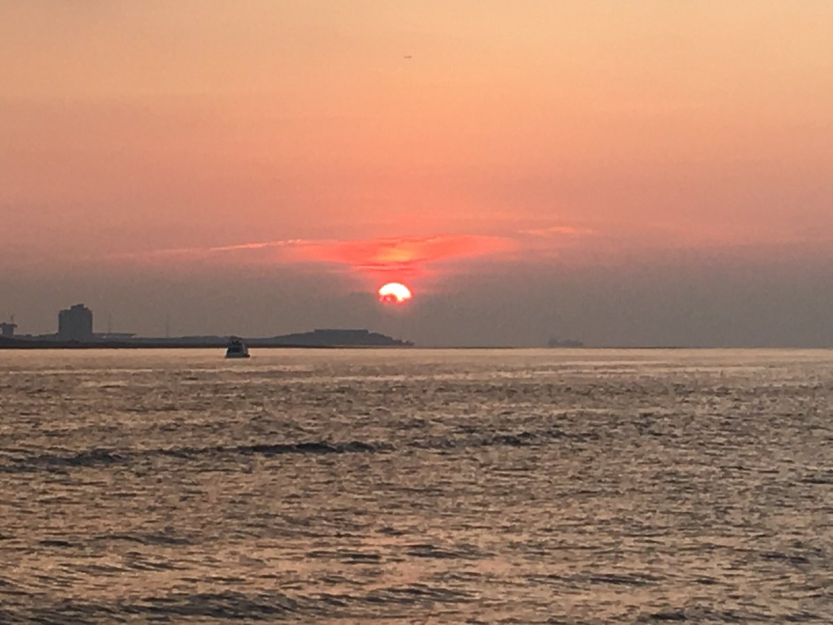 柿ピー研究家 フリーアナウンサー アニメ研究家 中倉リュードー 淡水の夕日 癒されるー 夕日 淡水 淡水の 夕日 台湾 台湾旅行 中倉隆道 フリーアナウンサー 台湾大好き Tripfervertaiwan Taipei Taiwantrip Taiwanlove T Co