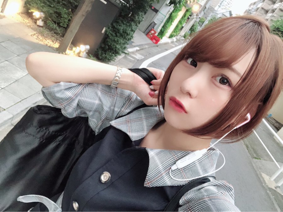 富田美憂に整形疑惑 かわいいけど性格や演技と歌の評判は 弟がいる Machi Blog