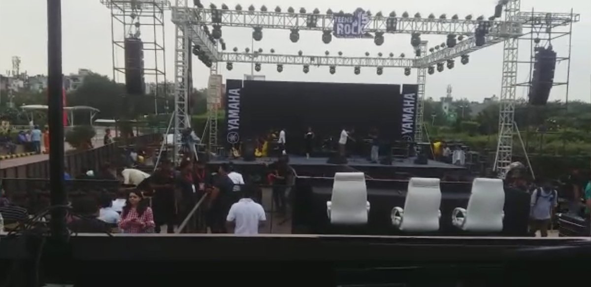 YSPIndia's tweet photo. To help rebuild flood-battered Kerala we organised “Donate for Kerala” flood relief camp with Yamaha Music India Private Limited in Select City Walk, Saket.
#standwithkerela #helpkerala #donatekerala #letsprayforkerala https://t.co/bhQL9hTiKu