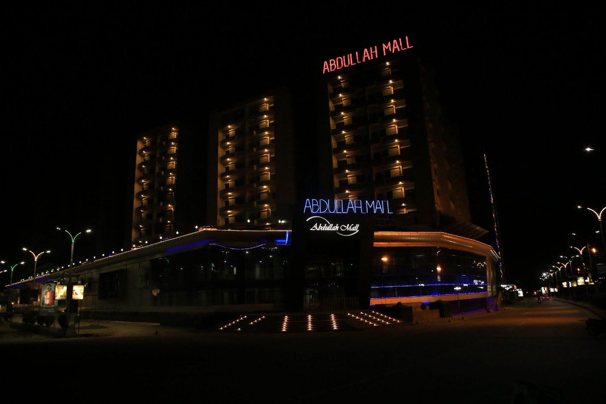 NajmaAamir's tweet photo. The new Abdullah Mall development is destined to become a major landmark in the areas connecting Hyderabad, Karachi and major Sindh. 
 #Abdullahgroup #abdullahbuilders #abdullahdevelopers #underconstruction #openingsoon #construction #building #abdullahmall #Shoppingmall #Karachi https://t.co/7fMEnxcS7t