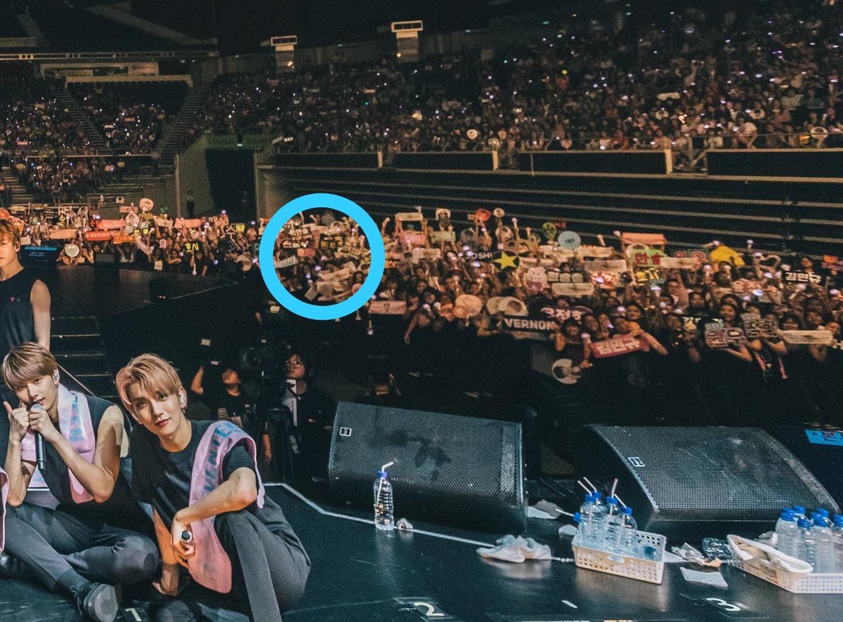 jeonwonubi's tweet photo. AHHHHH ASDFGSJSKSK didnt really think i could make it into the photo 😭😭😭😭😭😭😭😭😭😭😭😭 https://t.co/YD9pq3uSYJ