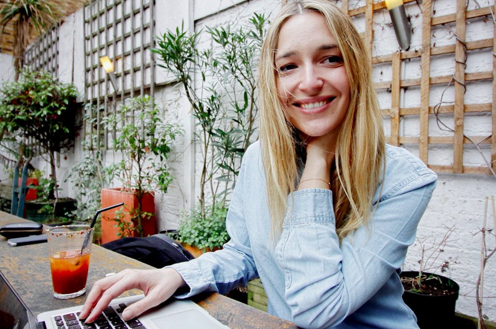 GraziaUK's tweet photo. Why The Rise Of 'Work Porn' Is Making Us Miserable https://t.co/Vbw5y4k1rP @Victoria_Spratt 💻🙄 https://t.co/5r8StVOE8a