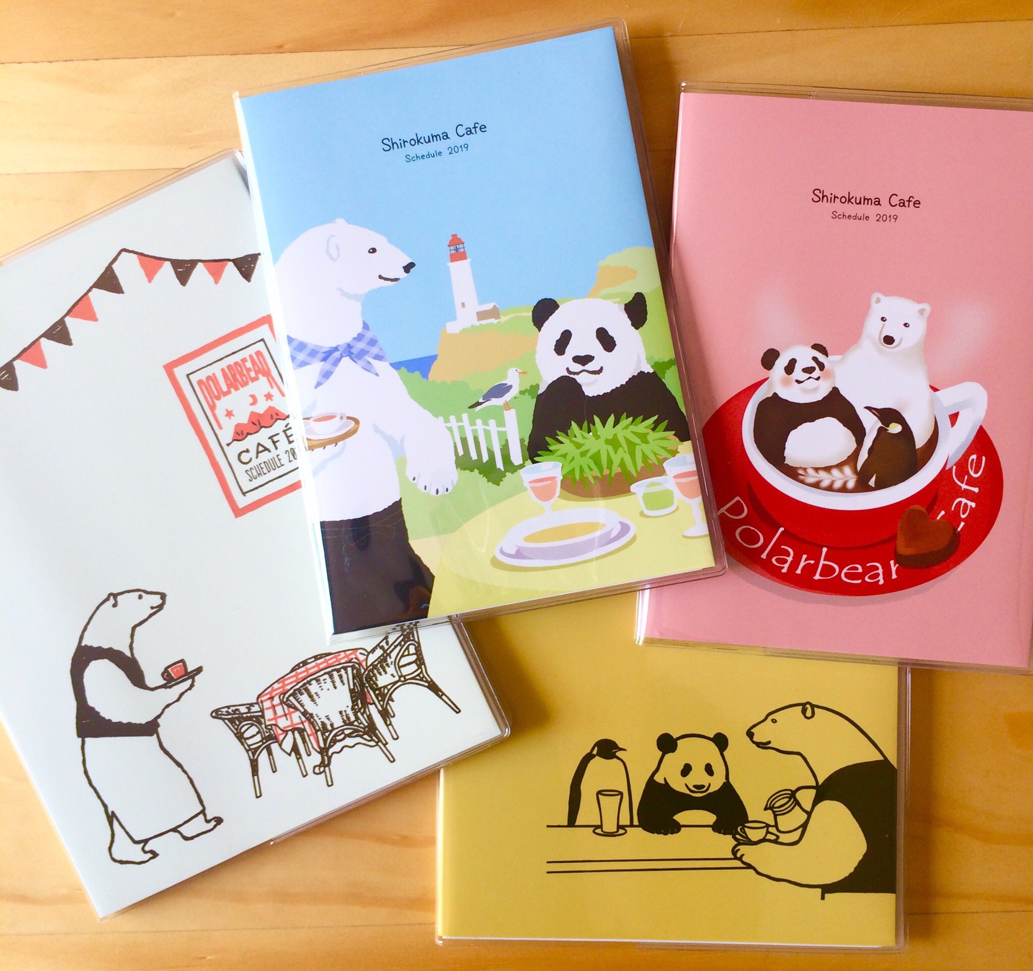 ヒガアロハ Polarbearcafe しろくまカフェの19年版スケジュール帳 18年9月始まり ４種類が発売中です 今年は仔グマのイラストがいっぱい オシャレに可愛く作って下さったので とってもオススメです しろくまカフェ T Co Cu70okni6t