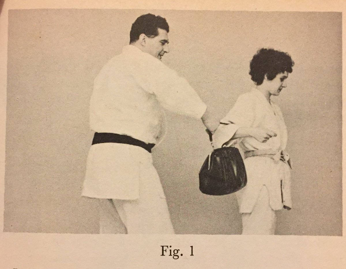 LLToby's tweet image. Classic images of women kicking ass in the early Sixties. From The Art of Ju Jutsu (1961) #jujitsu #MartialMonday #selfdefense #SelfDefenceTrainingForWomen #shelfie #thesixties #Women