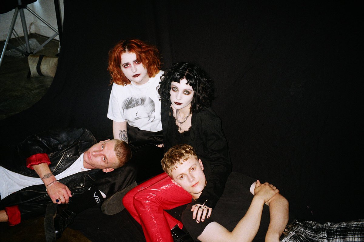 we’re playing Liverpool tonight 👽 <a href="/swimminggirlsuk/">Swimming Girls</a> &amp; <a href="/kingnunband/">KING NUN</a> supporting 🖤