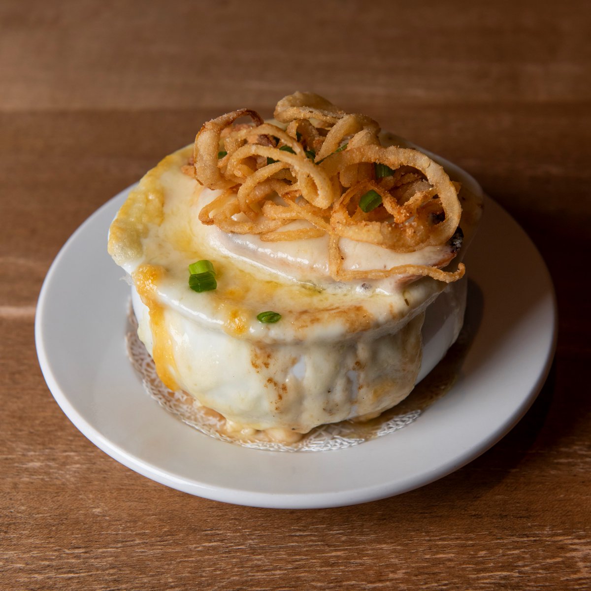 And finally, there's a chill in the air and Fall is in full swing! French Onion Soup will be a necessity 😍