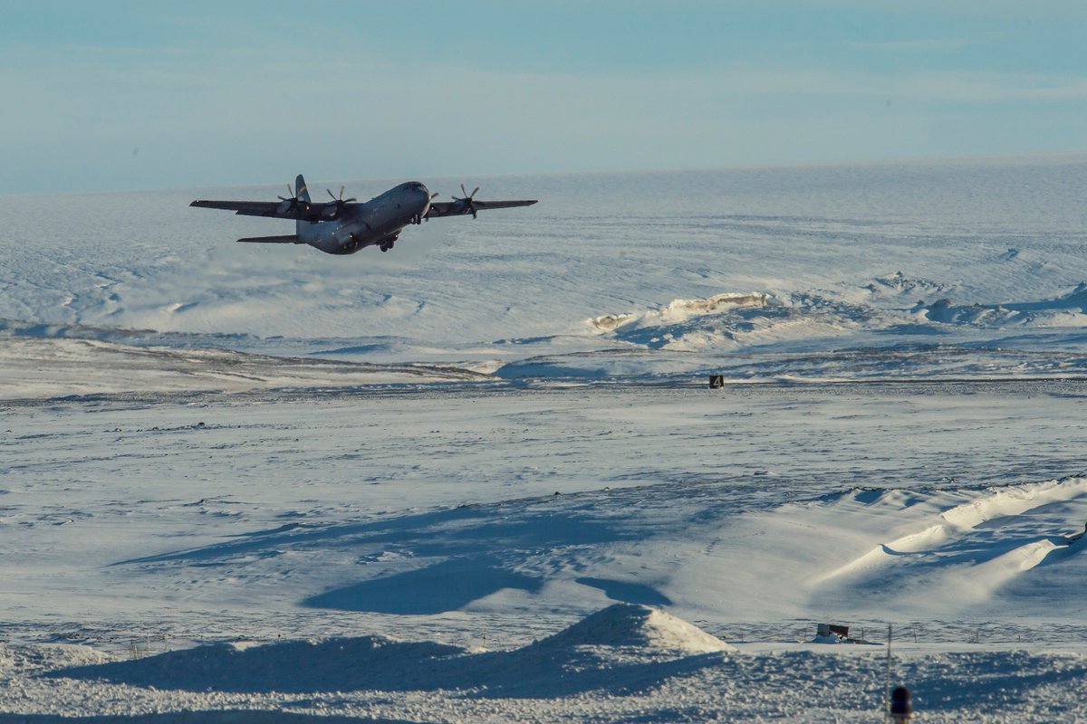 CJOC_COIC's tweet photo. We’re heading up north to Ellesmere Island, Nunavut today. Twice a year we deliver supplies to @CanadianForces Station Alert to ensure readiness.

Personnel and 3 @RCAF_ARC aircraft will be deployed on #OpBOXTOP until October 5th. #CAFNorth #avgeek https://t.co/eHGHxkWEgx