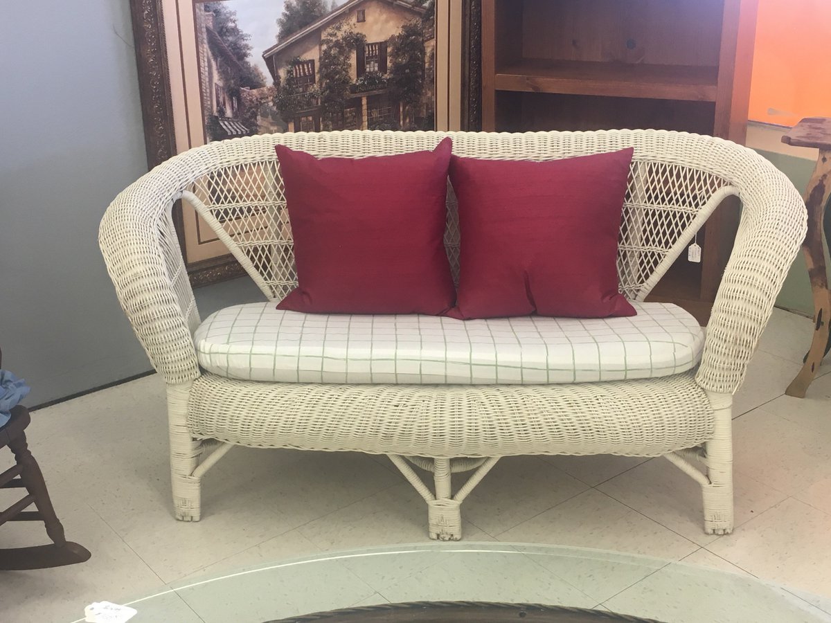 MKConsignment's tweet photo. Have you been looking for the perfect sun room wicker love seat? Well we found it for you! It is just gorgeous and gives off the feeling that summer will never die, which I know we all are experiencing with fall officially upon us. Come see it today at MK South, 2559 S Seneca! https://t.co/2TRSbmsx7j