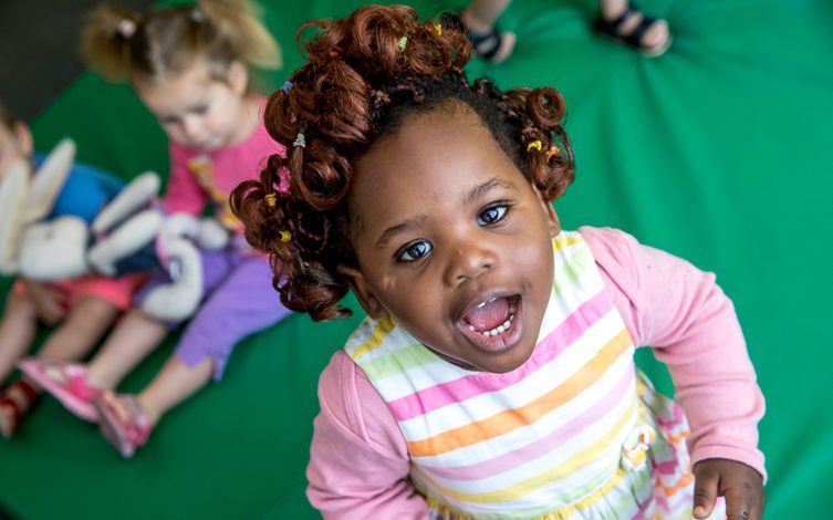FRB_KBS's tweet photo. Pauvreté infantile : matinée sur l’évaluation d’impact dans le secteur de la petite #enfance et de la lutte contre la #pauvreté, en collaboration avec @cap48 @ONEnfance © F. Toussaint https://t.co/wsEuS6phKd https://t.co/DPrsUvaeb8