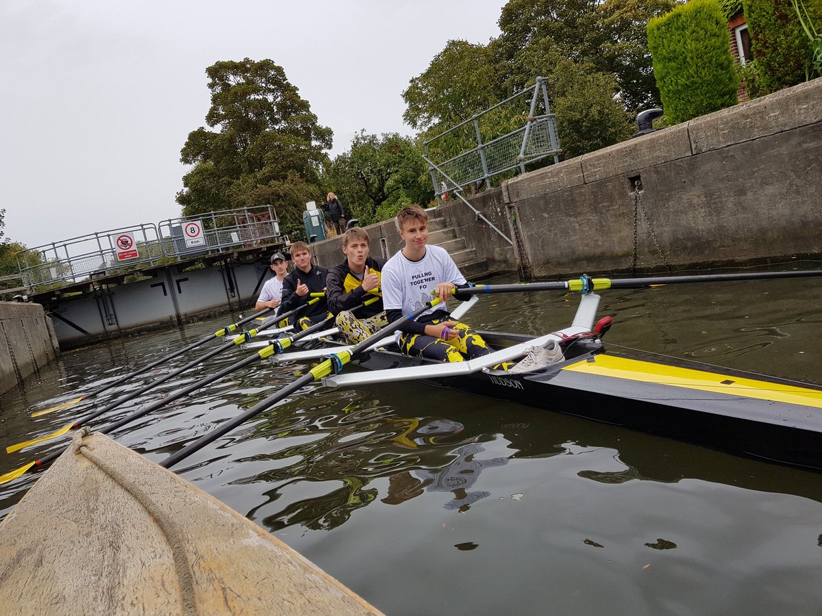 HamptonSchool's tweet image. The staggering efforts of this weekend's @RRow2018 have so far raised £59,088.35 to support the amazing work of @SSChospices. You can still sponsor at: justgiving.com/companyteams/H… @HamptonRowing @LEHrowing @HMC_Org @ISC_schools @richmondtimes @BritishRowing