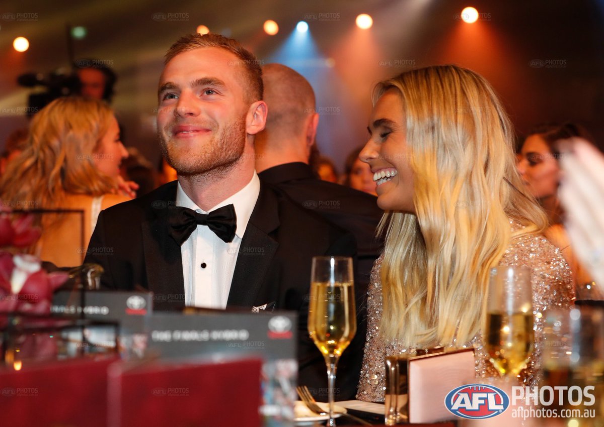 And after 21 rounds, Tom Mitchell cannot be caught. The Hawthorn star will be the 2018 #Brownlow medallist!