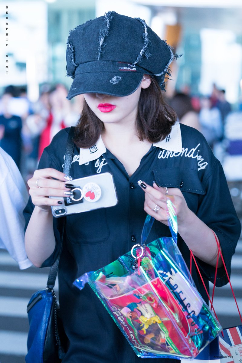 seraphicsomi's tweet photo. 180917 ICN 입국
#전소미 #소미 #JeonSomi #SOMI
소미야 남은 연휴도 즐겁게 보내~~ https://t.co/ugzDhHcTTi