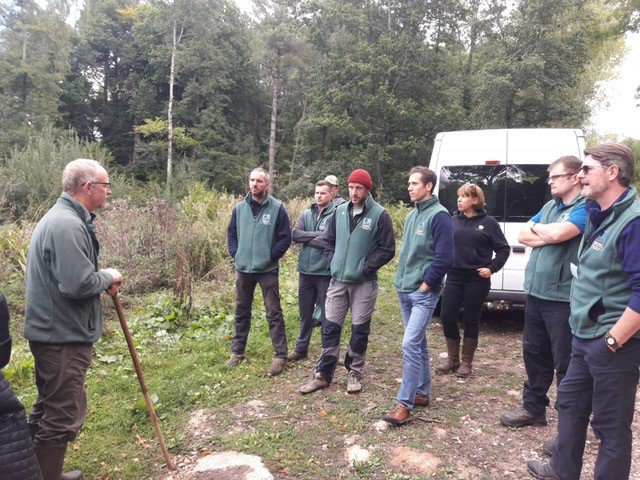 HighGroundBoss's tweet photo. Great to see Sue from @OurWilton today when she visited @BictonCollege for Day 1 of #RuralWeek. Thanks @ClintonDevon for another brilliant #Forestry introduction. #outdoorsisbetter #Lifebeyondthemilitary #Veterans @COBSEO @RMTransition @The_W_E_A @RFEA_UK https://t.co/mpelfIeqlZ