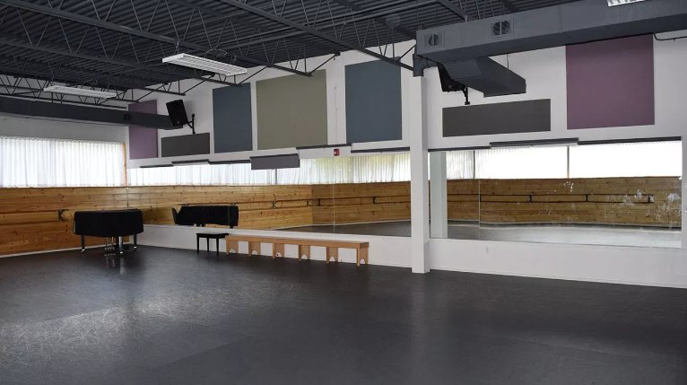 CSAVSystemsLLC's tweet photo. How can you improve your #fitnesscenter? At @CSAVSystemsLLC, we strive to help companies reach their maximum potential by providing the best #AVsolutions that can help improve any business atmosphere.

Check out our NEW BLOG to learn how CSAV can help you: https://t.co/glRkMGrhM4 https://t.co/OiZA30FClP