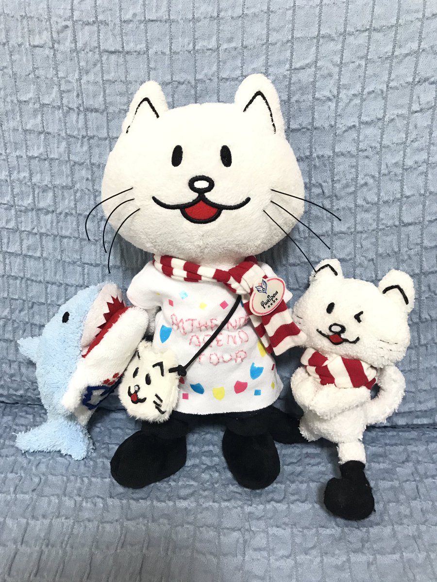 yuri_kirin3's tweet photo. 初日はアリーナ後ろの方で1人だったのだけど、2日目はしおたんとお隣♪
やっぱさ、友達と見るPFって良いよね♪
さっぽりすメンバーと観光したり泊まらせてもらったり♪夜中にチクチクしたりw
北海道は次のツアーもまたいきたい場所!!
ありがとう。きたえーる!!
#PF_SPR #PFの想い出 https://t.co/o4PlJiB0T3