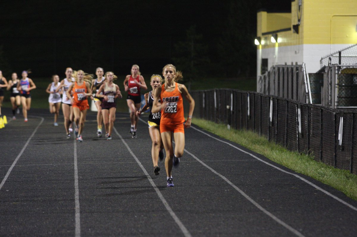 teamewert's tweet photo. Congrats Taylor on winning SNL in a new PR of 17:08 and breaking the school record!! Proud of how you handle yourself on the course and off!! #teamewert https://t.co/g3Z3wMwqGW