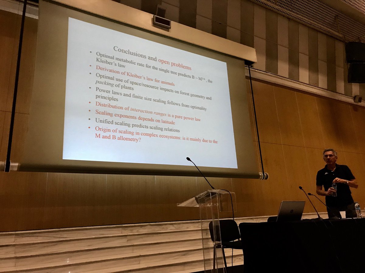 A_Rapis's tweet image. Amos Maritan talking on scaling laws in animals and plants at #ccs2018