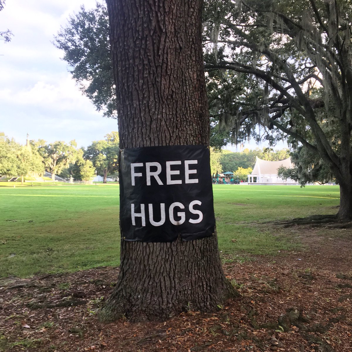 Good morning from Forsyth Park. 
#VisitSavannah #hugs