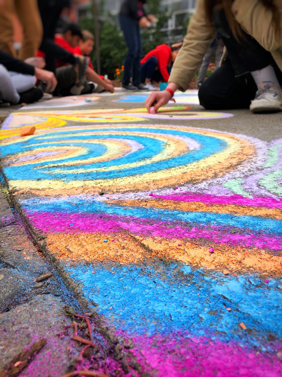 KWpanda's tweet photo. Starting the @kciarts @GRHospitalKW 11th Annual Chalk Drawing for #ChildhoodCancerAwarenessMonth @POGO4kids @wrdsb https://t.co/SrNIQLoQgf