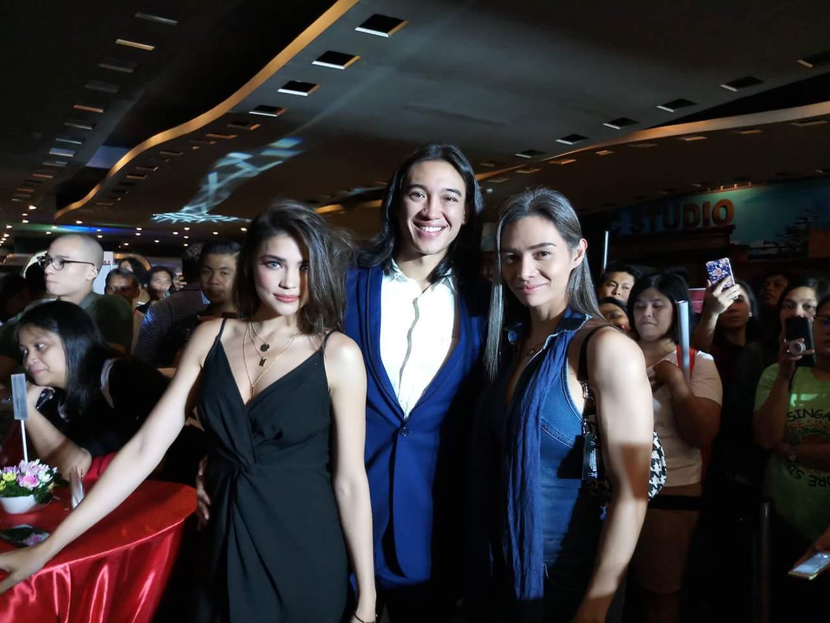 TheTrigonal's tweet photo. #TheTrigonal stars did shine at our red carpet Premiere Night! Special Thanks to @onesimusph and @KarimadonPH! https://t.co/WRN3DSpoGU