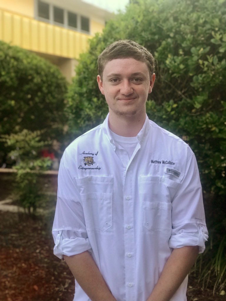 DECABuchholz's tweet photo. 🐯MEET OUR SPIRIT SPOT OFFICERS🐯
•
Name : Matthew McCalister, VP of Communications
Fave DECA Memory: ICDC in Atlanta
Dream College: UC at Boulder
Dream Career: Marketing Director at Spotify
Fave Music Artist: Travis Scott and Frank Ocean https://t.co/iz9idcEPyP