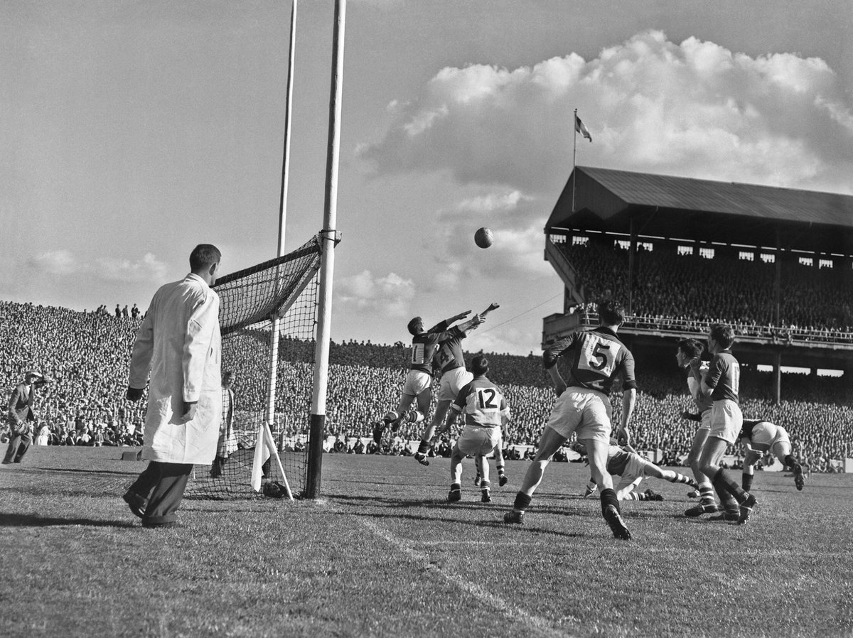 The highest ever attendance at a match in #CrokePark was recorded on this day 57 years ago.

On September 24th 1961, 90,556 supporters witnessed @OfficialDownGAA defeat Offaly 3-06 to 2-08 in the #GAA Football All-Ireland Senior Championship Final.