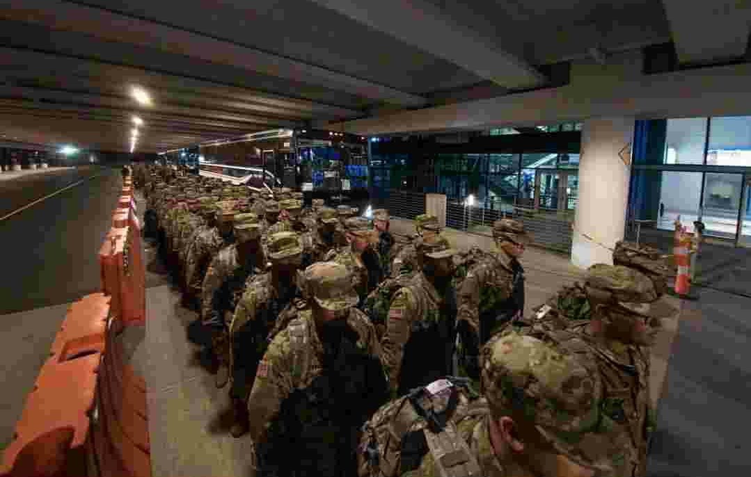 L_Febre's tweet photo. #mm @USAHEROSALUTE @SEALofHonor @_DirectSolution @mjgranger1 @WAFallenHBP @HonoredValor #USMC #USArmy #USNavy #NavySeals #AirForce #NationalGuard #Military https://t.co/qAz3RJuDaS