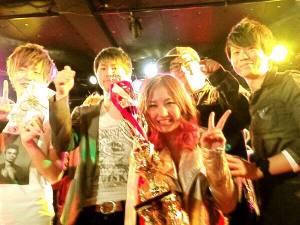 ryontaEx's tweet photo. VでなんとかZeppのチャンスゲットしました！！
投票いただいた皆さん本当にありがとうございました！！😝

2012年ARP優勝(Jぺい留学&amp;杉本加入)
2014年JAM出場(カムバックJぺい6人)
2018年Zepp出場(Jぺい背徳のため5人)

色々あったけどしぶとくステップアップ！笑
今後もVをよろしくお願いします！！🔥 https://t.co/gsFm5oJdYW