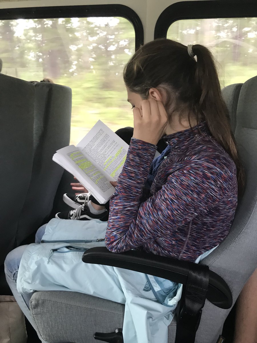 MathMrsCrowley's tweet image. #notechneeded #friendshipbracelets #reading #etchasketch #cpsgoestocamp #ackcps @campcody