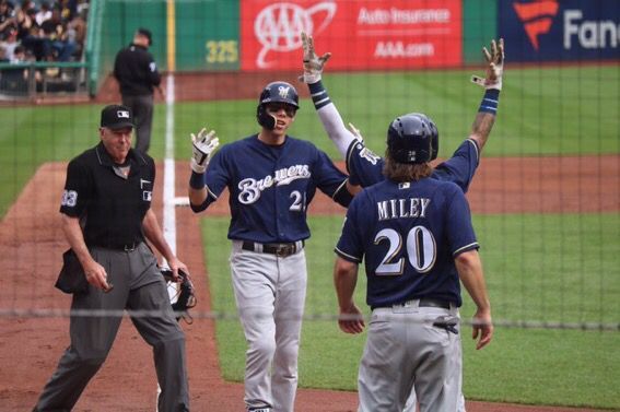 BasebaIlKing's tweet photo. Who’s your NL MVP? 🤔
Retweet for Christian Yelich
Like for Javier Baez https://t.co/S4hcP8lTkx