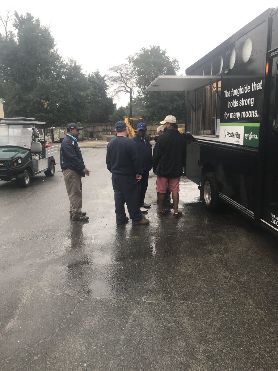 samcamuso's tweet photo. A little rain wonโt stop @bhccturf and crew from getting things done! Appreciate all their support and time to work with #Posterity and #SecureAction this season! Happy to give back and support them with a little fuel to finish their day! @SyngentaTurf https://t.co/MEN048pxfV