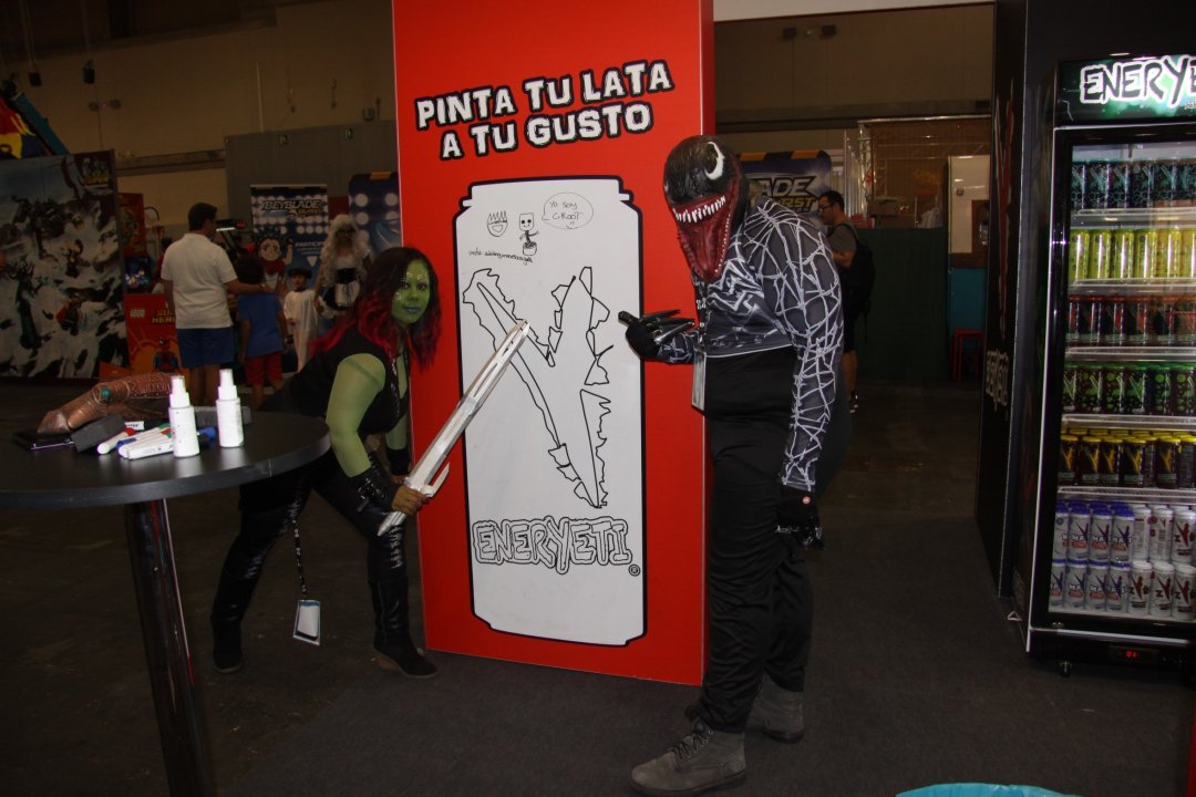 Eneryeti_es's tweet photo. Encantados de haber estado en @Heroes_ComicCon Madrid 2018. Agradecemos a todas las personas que han realizado su aportación sobre nuestra lata de Eneryeti.
#Eneryeti #bebida #energética #drink #energydrink
#HéroesComicCon #ComicConMadrid https://t.co/zZgaXkG04L