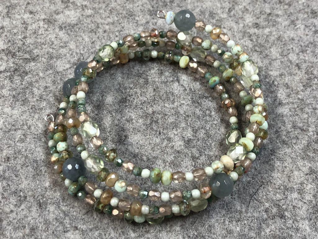 AllegoryGallery's tweet photo. Join us today from noon till 4pm for Ligonier’s Original Make &amp; Take Jewelry Class! Check out some of what our students made last week! Aren’t they gorgeous!? 

#beading #beads #beadstore #jewelrymaking #beadclass #classes #makeandtake #thingstodo #ligonier #greensburg https://t.co/2b1xUMjWML