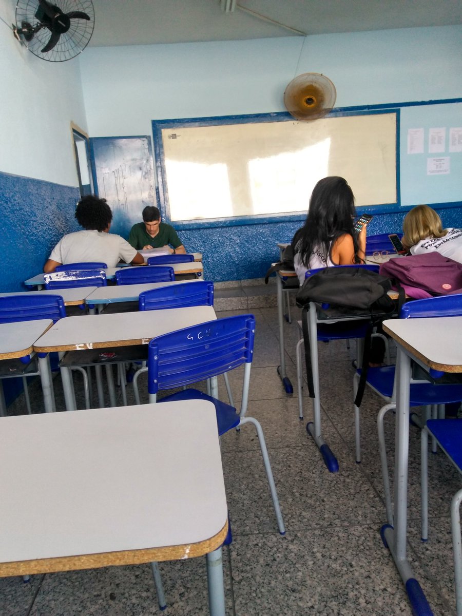 LcHenriiq's tweet photo. Aonde eu queria estar / Onde eu estou 🤦🏾‍♂️ https://t.co/ZWGTytwhFK