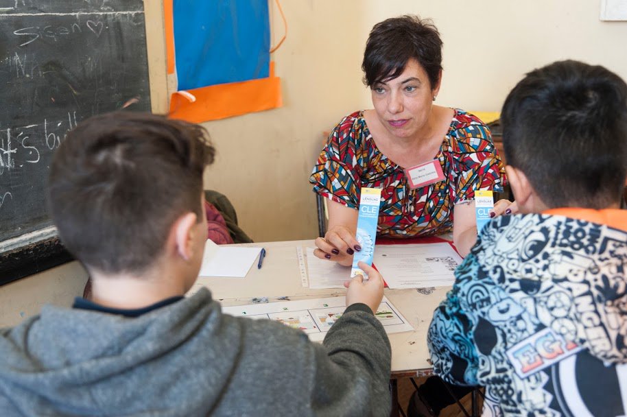 EducacionBA's tweet photo. 5ta Sesión de Certificados en Lenguas Extranjeras en el Instituto Félix Bernasconi. Los alumnos acreditaron sus conocimientos en alemán, chino, francés, inglés, italiano y portugués. https://t.co/D45By05AN1 #IdiomasBA https://t.co/pjYBENSyNv