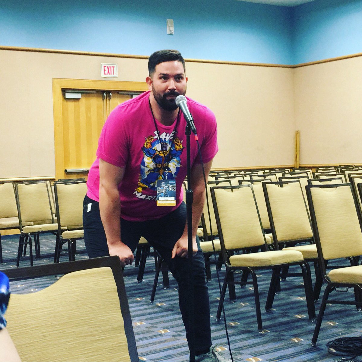 When you ask a panelist a question but look like a linebacker

#bigguyproblems #twitchstreamer #podernfamily #twitchaffiliate #megacontampa #megacontampabay #cosplayfame #tampabaycomiccon2018 #megacontampa2018 #howtostartapodcast #supportsmallstreamers #bigpeopleproblems