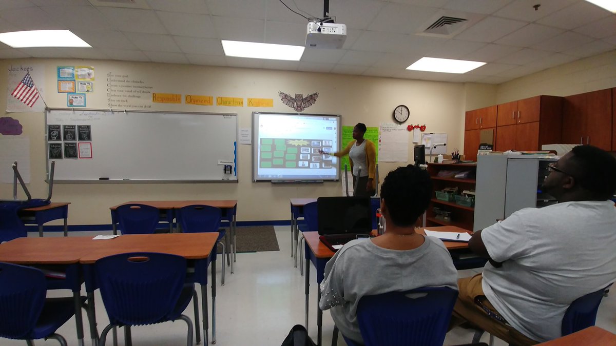 MDavis1stGrade's tweet photo. Awesome session about Google drawing! Can't wait to use it! #EdFest18 @LCSJackets @PESJackets @LWarren2020 https://t.co/g5Y7beYKUt