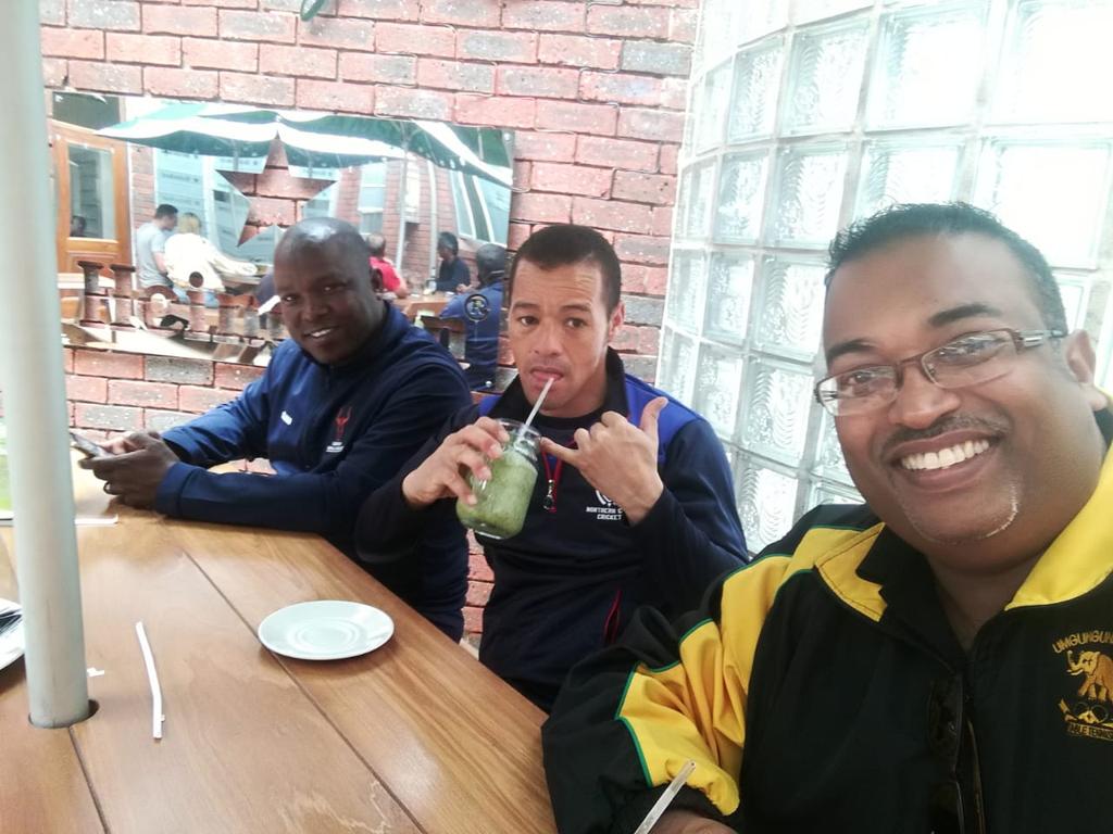 Matloutf's tweet photo. U can't come to Durban n not eat Durban bunny &amp; lemon crush https://t.co/G33ujAmBu7