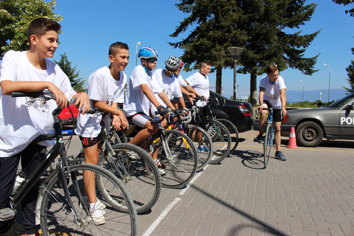 SENiOR_II_Alb's tweet photo. Car-Free Day! 22 September...#UneGruajaPogradec
Together for a Clean City!
@SENiOR_II_Alb @rec_albania @SwedeninAL https://t.co/1lb0hzuZsw