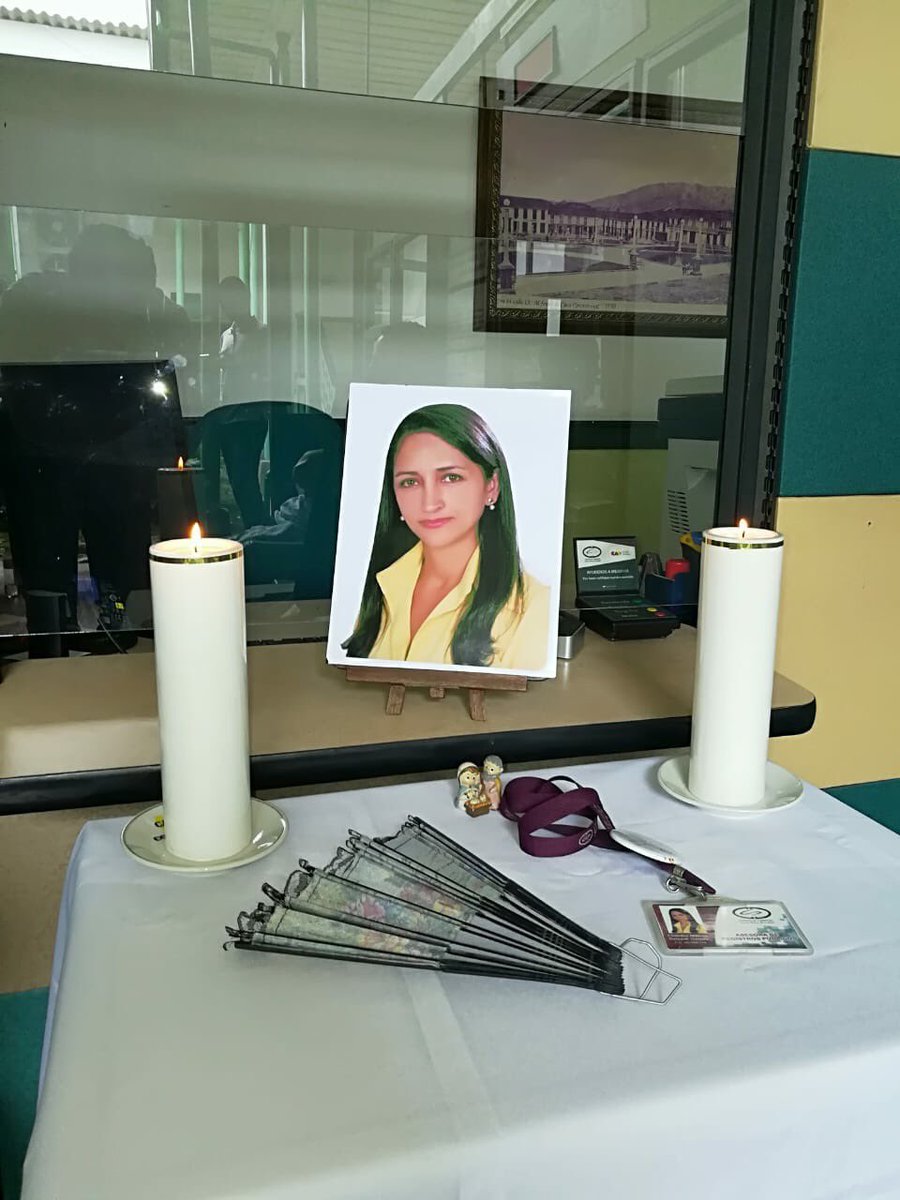Alcaldiastarosa's tweet photo. #PazensuTumba

La Administración Municipal liderada por nuestro alcalde @HAriasMejia lamenta el inesperado fallecimiento de Claudia Milena Salazar Gómez, funcionaria de @camarasantarosa

A sus familiares, amigos y conocidos, nuestro acompañamiento en este difícil momento.

#QEPD https://t.co/2F2xFivCFM