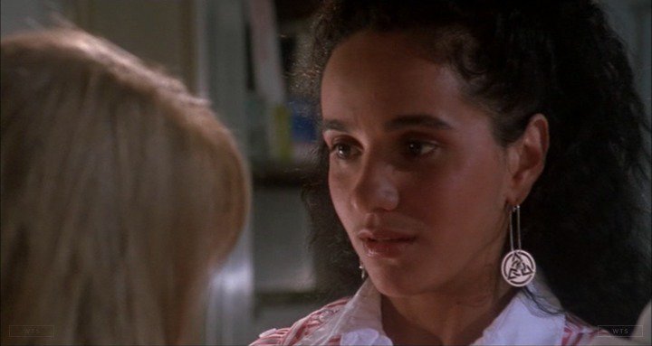 Happy Birthday to Kelly Jo Minter who\s now 52 years old. Do you remember this movie? 5 min to answer! 