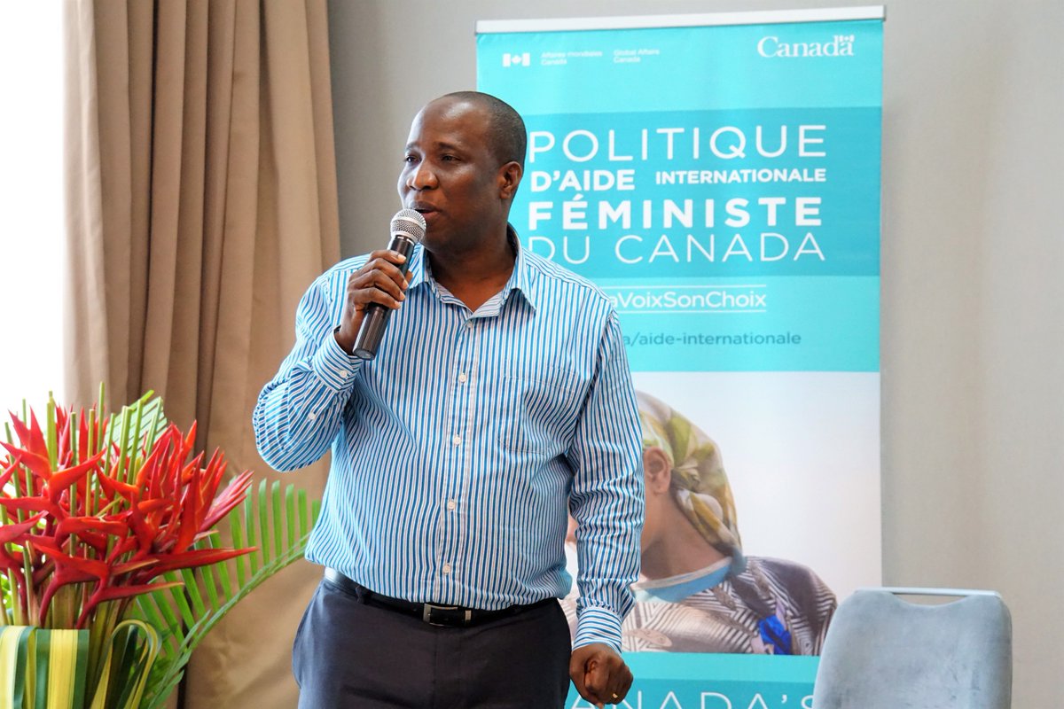 SinesStephanie's tweet photo. Exciting to see #FIAP in action as our team reflected last week on how @IFCAfrica and @CanadaDev can support women in communities hosting #infrastructure and natural resources projects through economic and social empowerment. #HerVoiceHerChoice #CommDevIFC https://t.co/fEQl4oF1lI