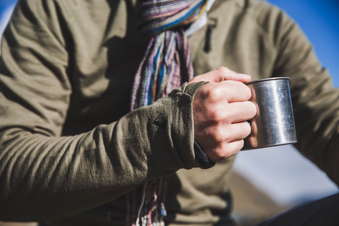 ridgemerino's tweet image. #Monday morning fuel up. 📷@drew_bird_photo - @ridge_merino Men’s 100% #MerinoWool Heist #Midlayer + #coffee #peru