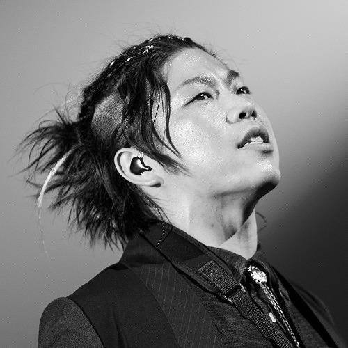 anzu_ver_'s tweet photo. 今日は、、、!!
誠果さんの誕生日!!!!
おめでとうございます🎉🎂🎈
so saxyな誠果さんが大好き☺︎♡
これからも頑張ってください💪🏻
かっこいいサックスをライブで聞くことを楽しみにしてます!😻
#UVERworld
#誠果生誕祭
#sosaxy
#誕生日おめでとう
#誠果 https://t.co/KLUTqA3oW3