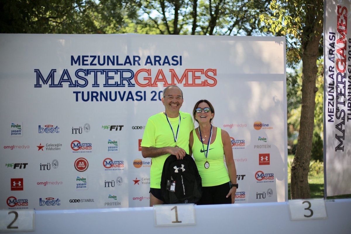 Dereceye giren mezunlarımızı tebrik eder, bu heyecana ortak olan tüm yarışmacılara teşekkür ederiz. 👏 😊
5 km (40-) | Kadınlar
🥇İnsu Tezkan | İstanbul Üniversitesi
🥈Müşerref Doğan Cengiz | Marmara Üniversitesi
5 km (40+) | Kadınlar 
🥇Tijen Mergen | Boğaziçi Üniversitesi