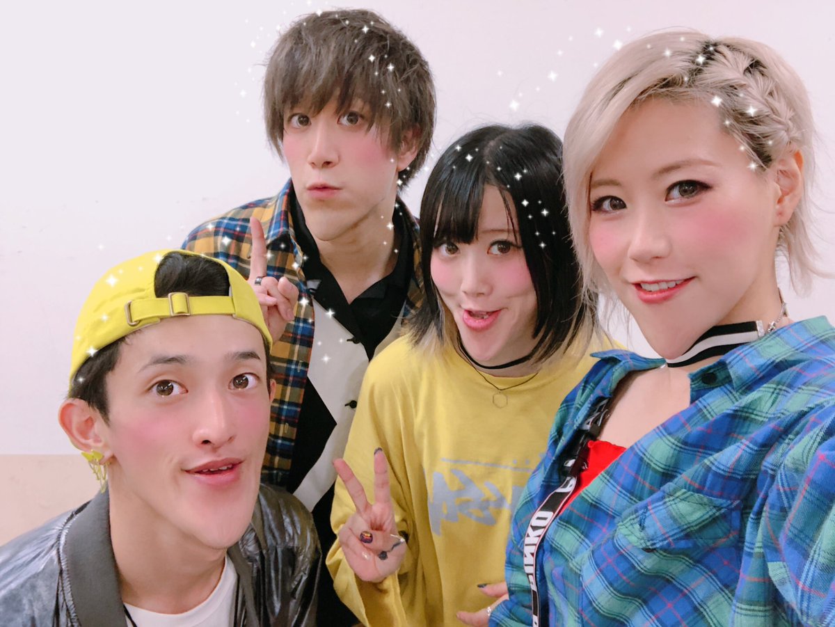 みうめ Cojirase The Trip على تويتر こじとり結成3周年だー 新体制で進化して駆け抜ける4年目 ๑و D و 今までの時間もこれからの肥やしにしてこじとり第2章がんばるでぃ これからもよろしくお願いします こじとり