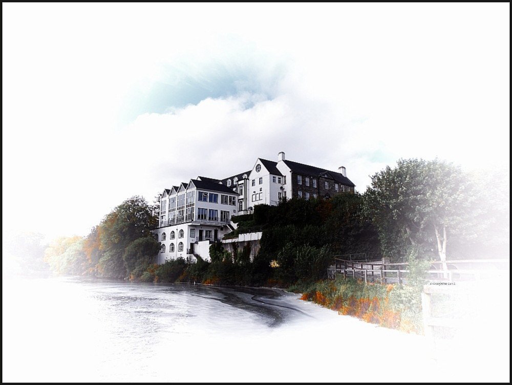 SeaghdhaO's tweet photo. @Fallshotel @wildatlanticway #Clare #Ireland The Fall's Hotel & Spa Ennistymon Co Clare. https://t.co/FaeEKTNU4z
